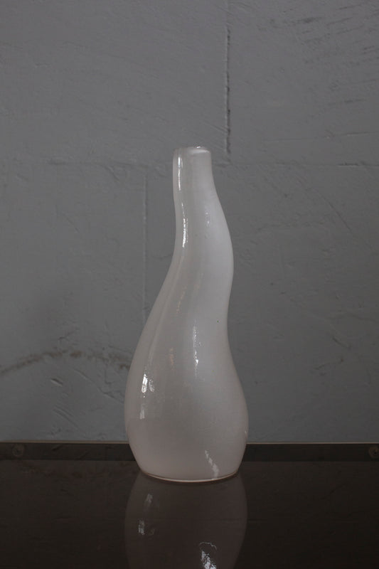 Curvy vase