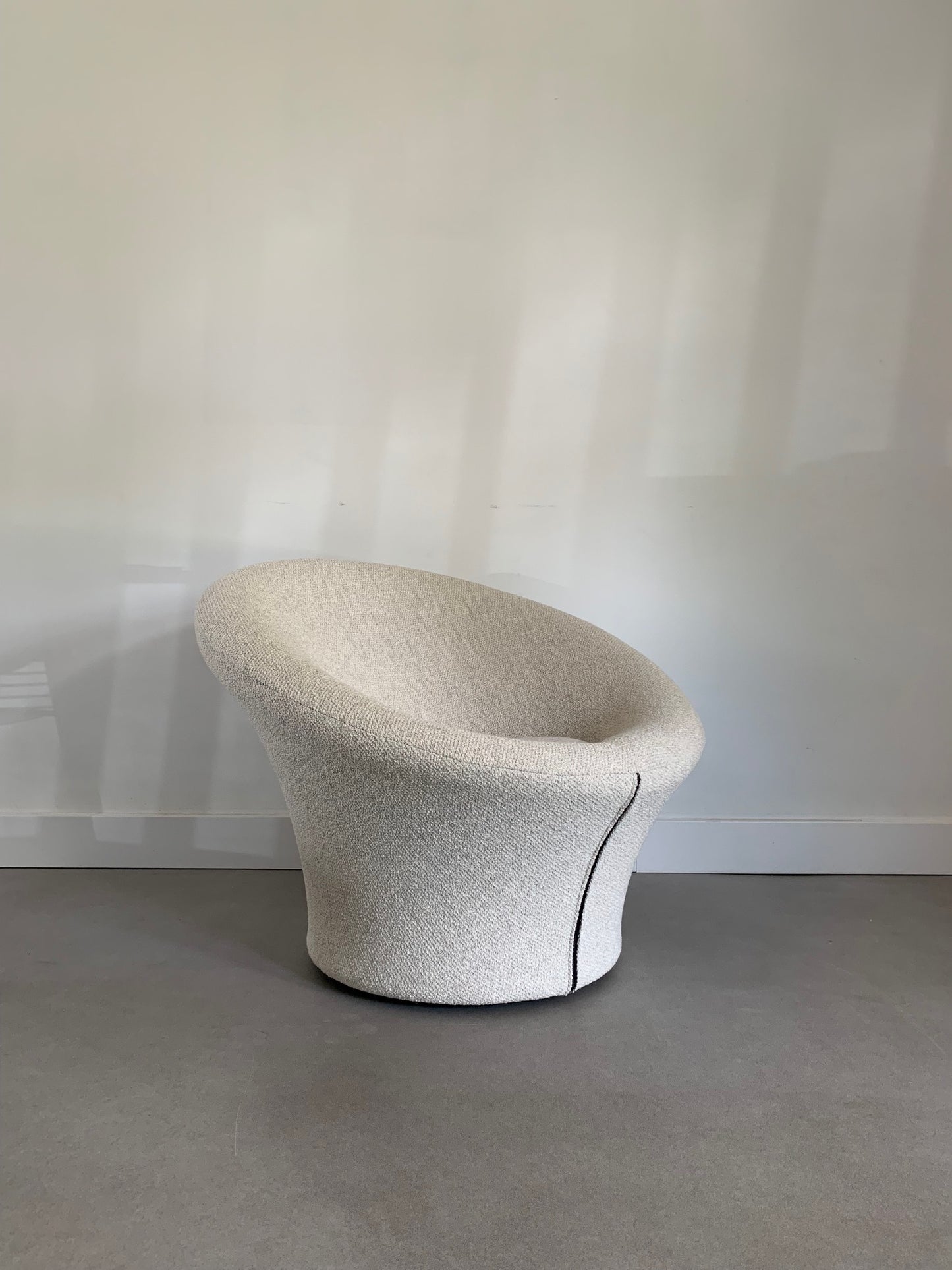 Mushroom Chair & pouf Pierre Paulin