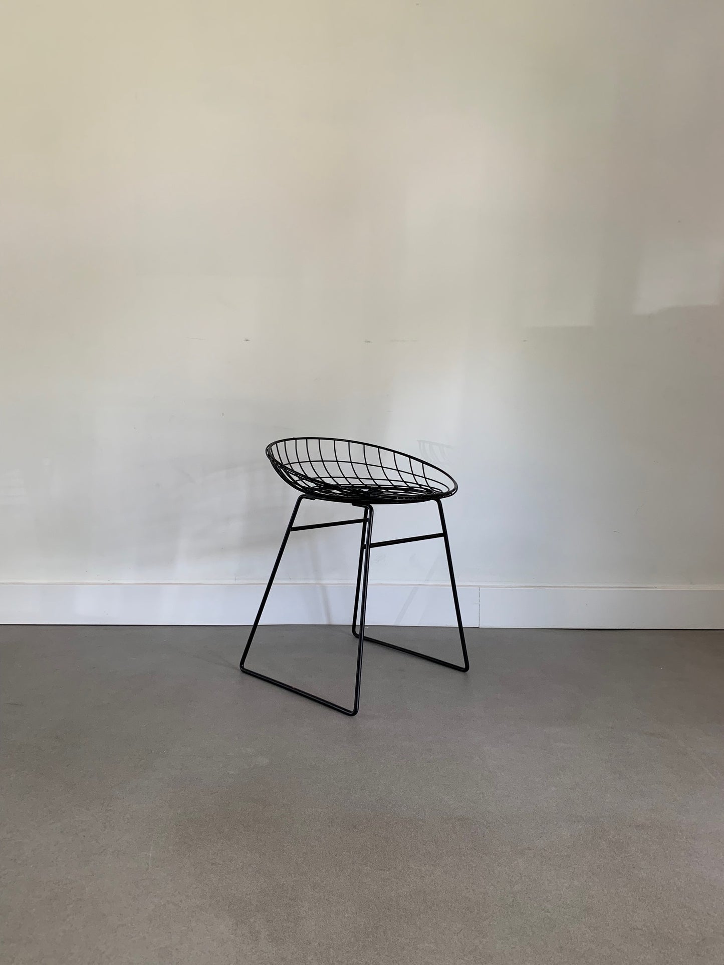 Stool KM05 by Cees Braakman (rent only)