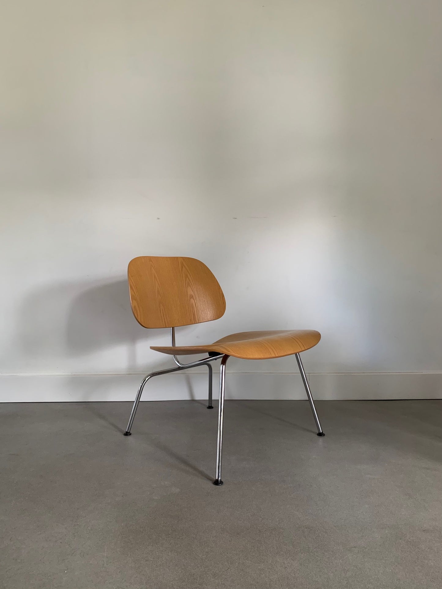 Eames LCM (rent only)