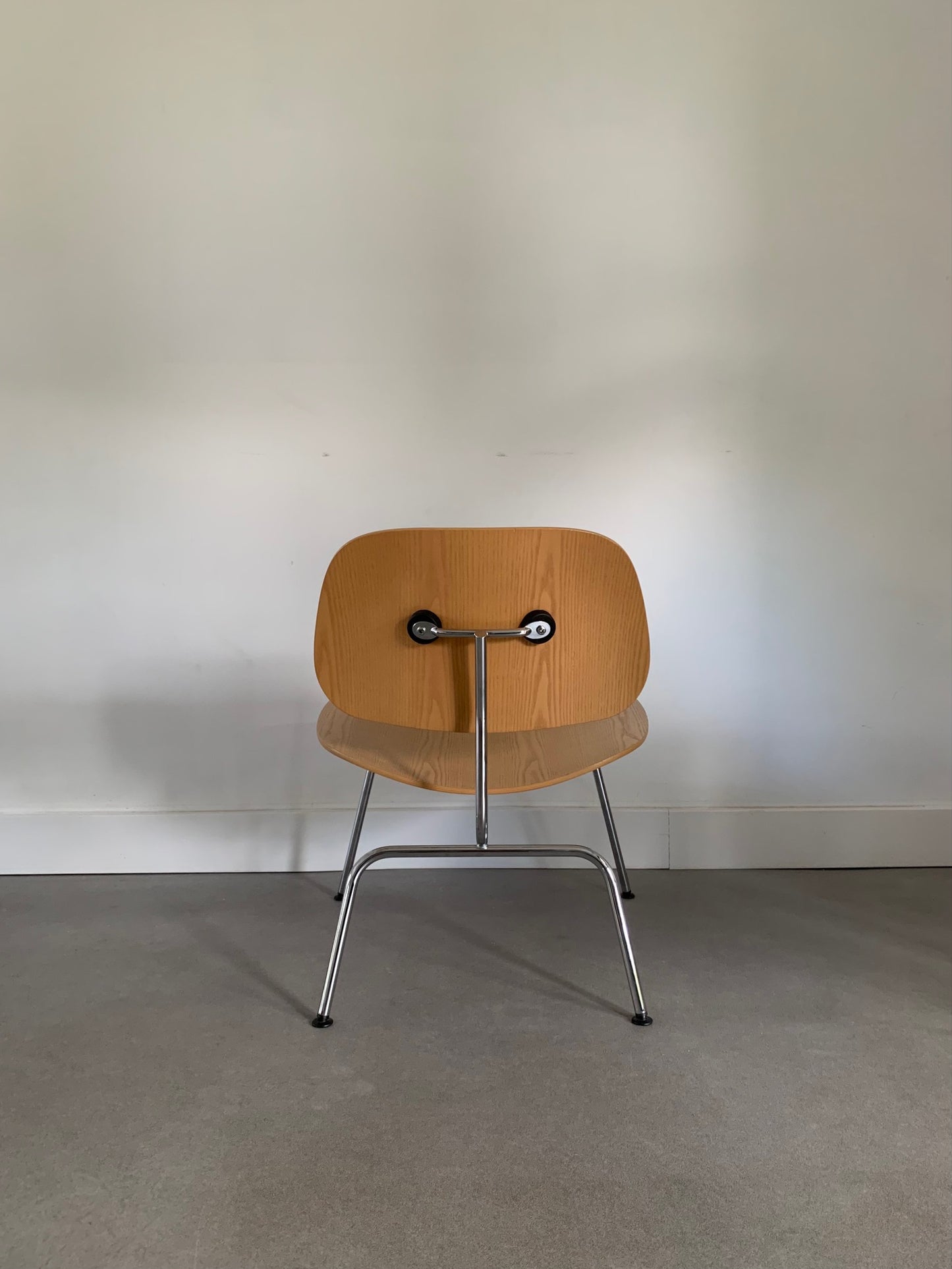 Eames LCM (rent only)